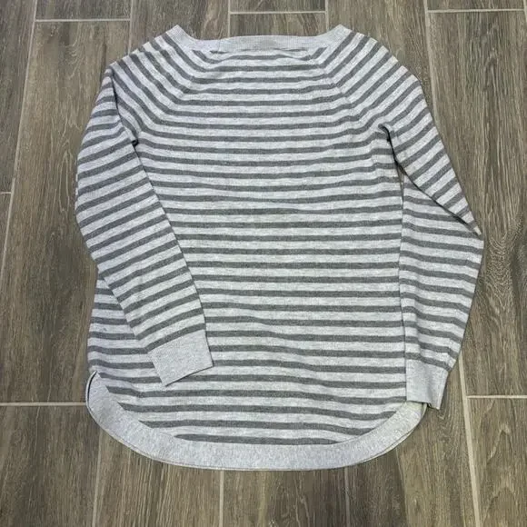 LOFT Women’s Small Gray and White Striped Boatneck Long Sweater - Picture 7 of 8